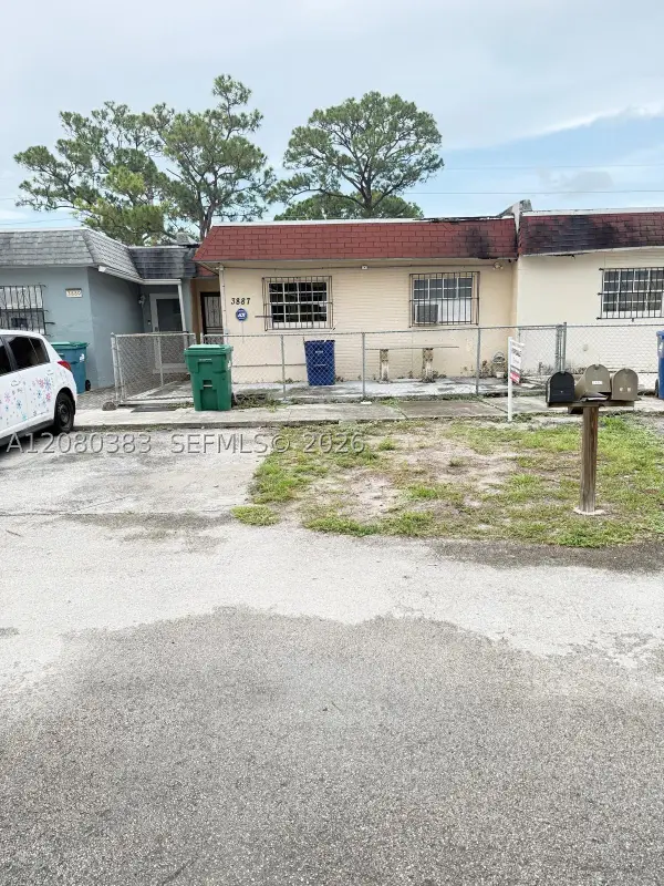 3887 NW 207th St Rd, Miami Gardens, FL 33055