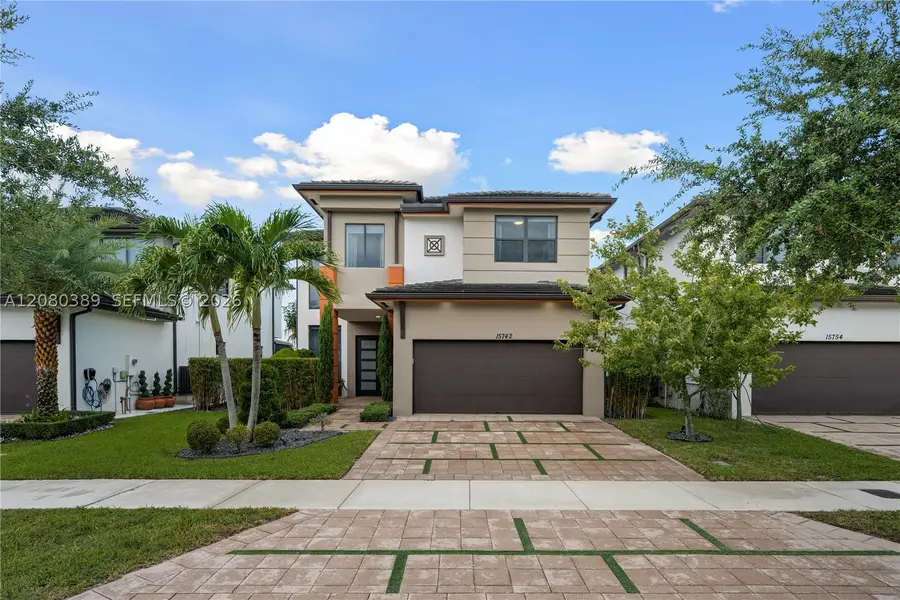 15742 NW 88th Ave, Miami Lakes, FL 33018 - #2