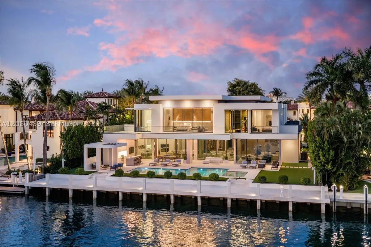 2560 Del Lago Dr, Fort Lauderdale, FL 33316 - #1