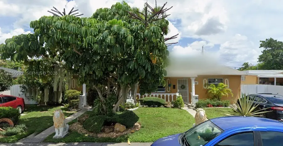 1075 NW 100th St, Miami, FL 33150 - #1