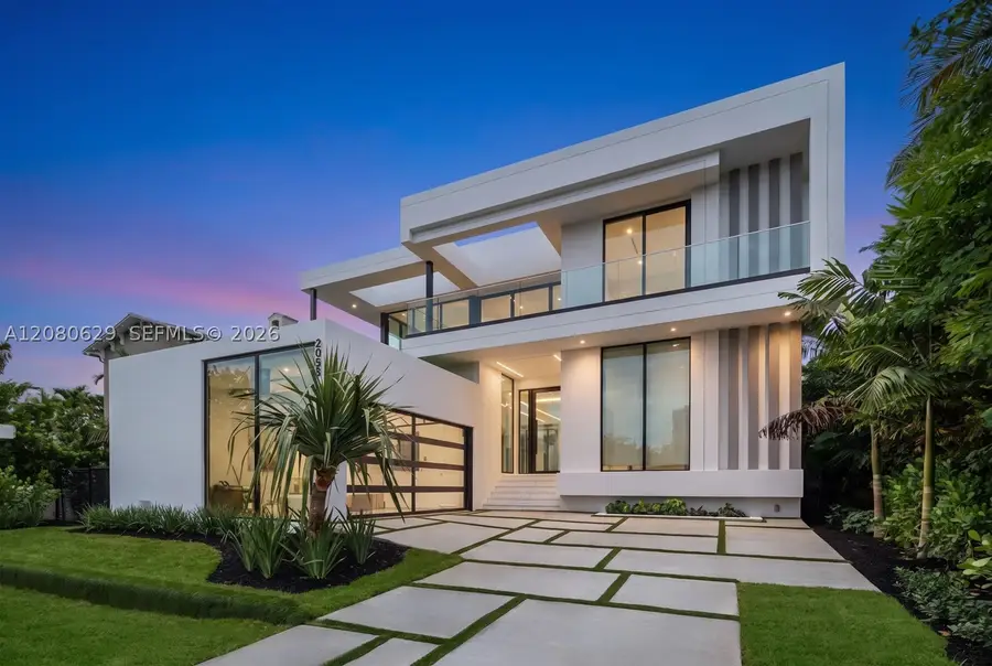2094 Prairie Ave, Miami Beach, FL 33139 - #2