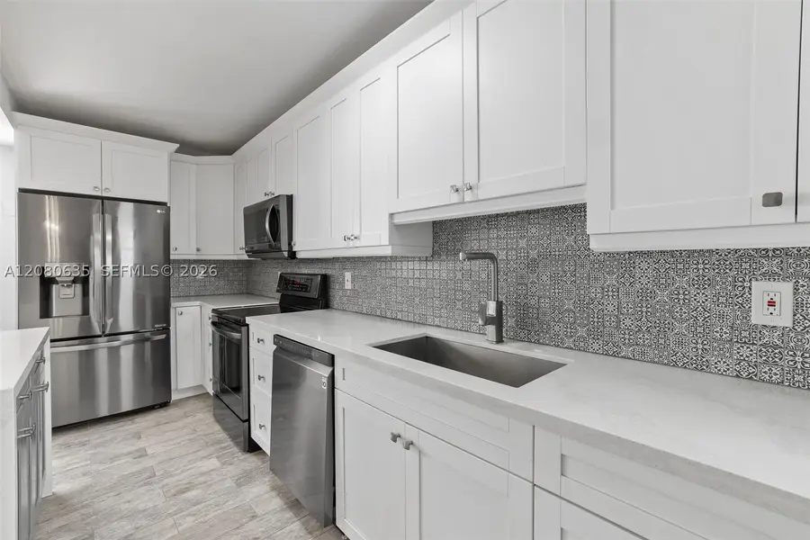 1340 Lincoln Rd #208, Miami Beach, FL 33139 - #2