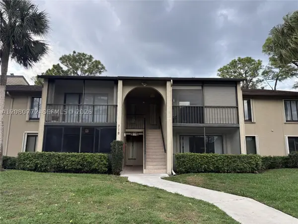718 Sunny Pine Way #F2, Green Acres, FL 33415