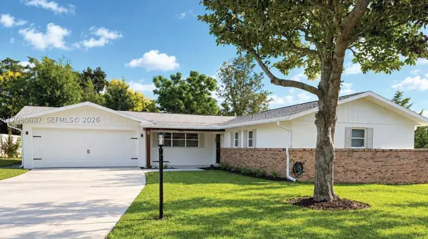 8 Emerald Way, Ocala, FL 34472