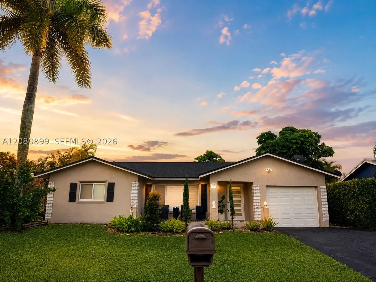 9416 NW 72nd Ct, Tamarac, FL 33321 - #1