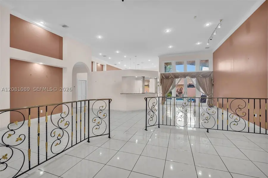 10485 NW 132nd St, Hialeah Gardens, FL 33018 - #2