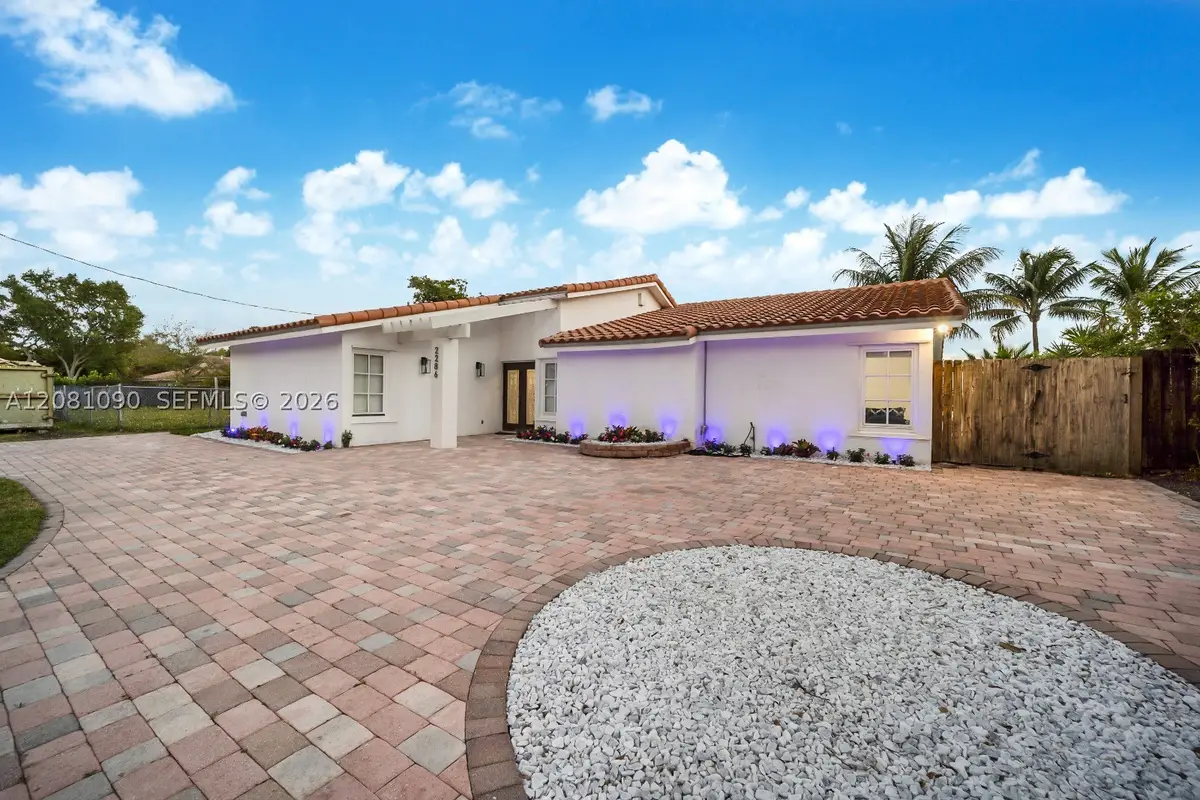 2286 NE 215th St, Miami, FL 33180 - #1