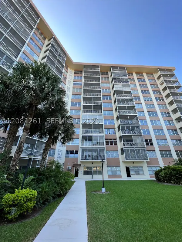 10777 W Sample Rd #301, Coral Springs, FL 33065
