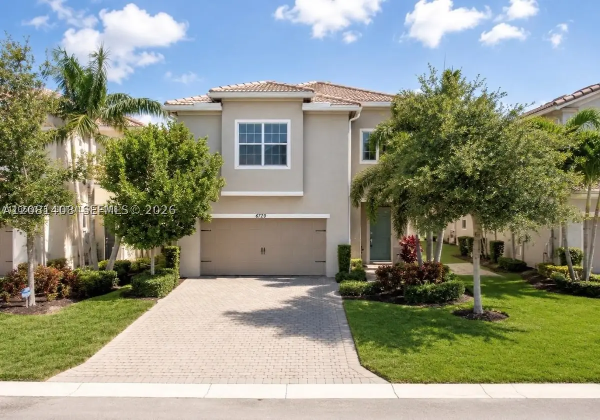 4729 Greenway Dr, Hollywood, FL 33021 - #1