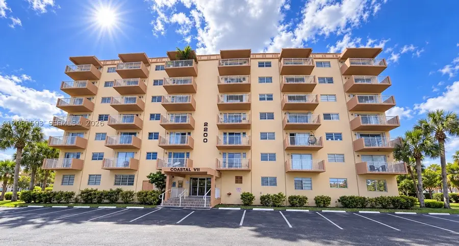 2200 E Hallandale Beach Blvd #610, Hallandale Beach, FL 33009 - #3