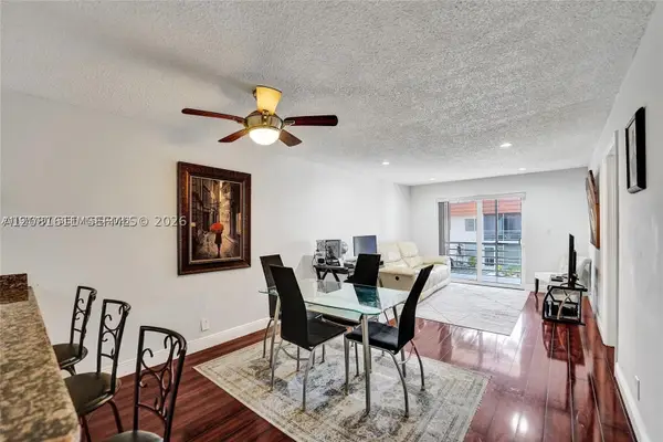 7610 Stirling Rd #207C, Davie, FL 33024