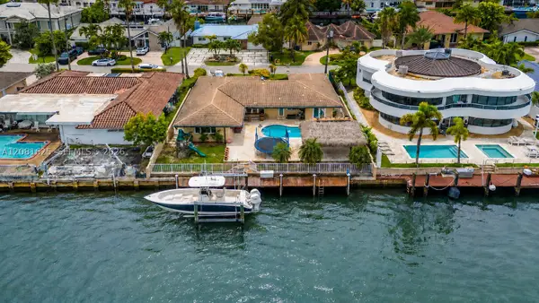 3324 NE 167th St, North Miami Beach, FL 33160