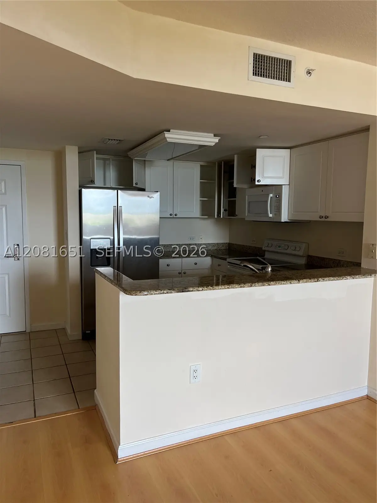 19501 W Country Club Dr #611, Aventura, FL 33180 - #1