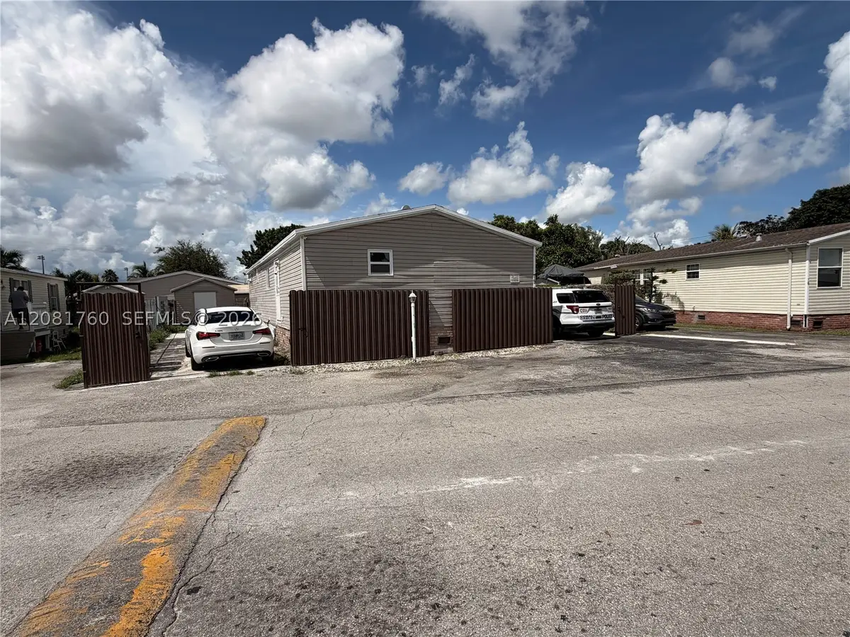 220 NE 12th Ave, Homestead, FL 33030 - #1