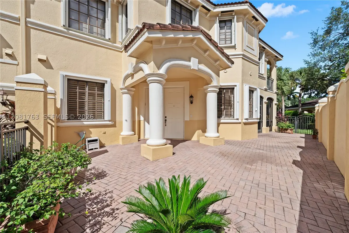 1634 Passion Vine Cir #31-2, Weston, FL 33326 - #1