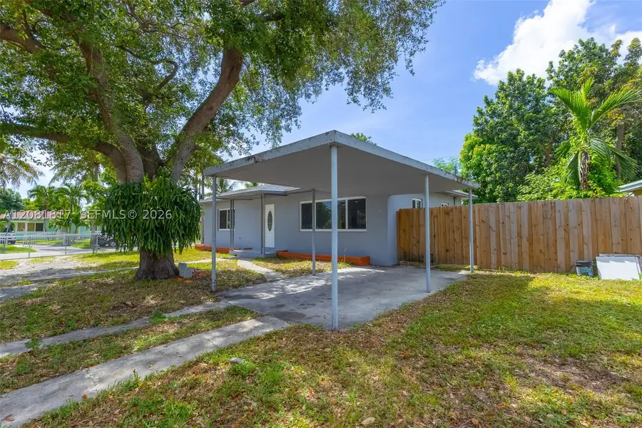 950 NE 164th St, North Miami Beach, FL 33162 - #3