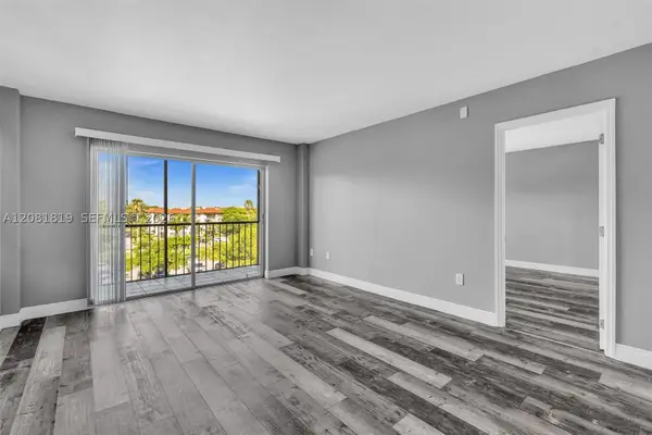 4158 Inverrary Dr #503, Lauderhill, FL 33319