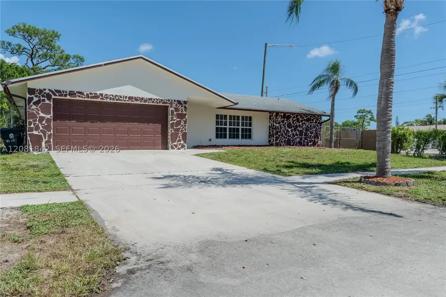 4513 Blue Pine Cir, Lake Worth, FL 33463 - #3