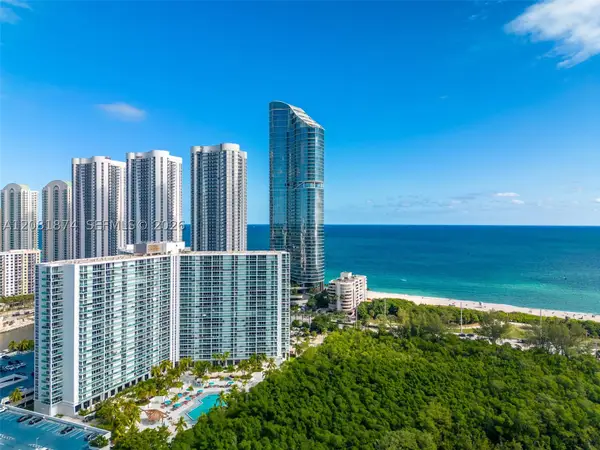 100 Bayview Dr #1428, Sunny Isles Beach, FL 33160