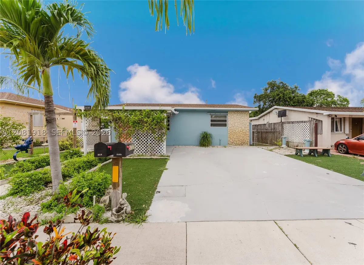 5737 Grant St, Hollywood, FL 33021 - #1