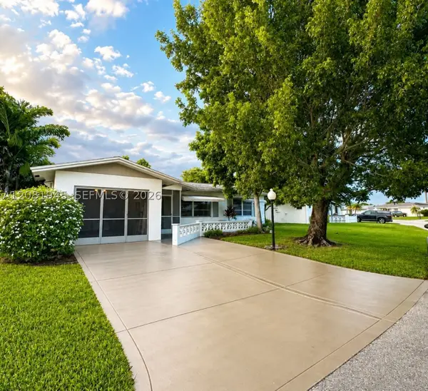5156 Michael Dr, West Palm Beach, FL 33417