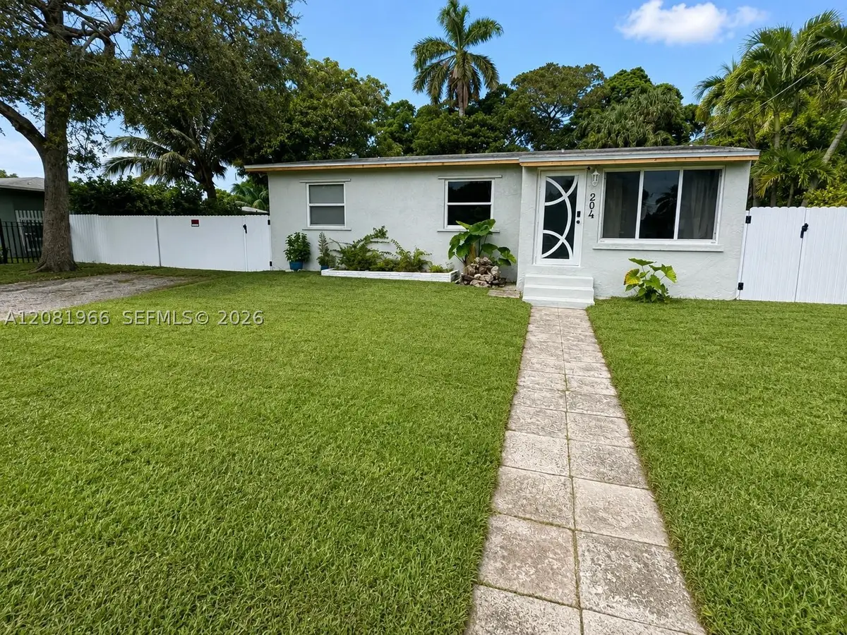 204 SW 7th Ave, Hallandale Beach, FL 33009 - #1