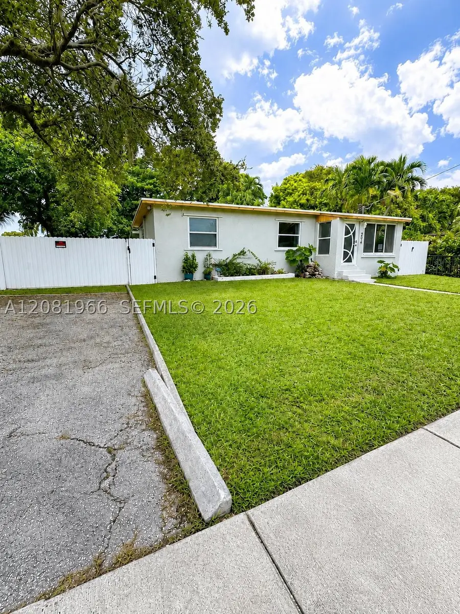 204 SW 7th Ave, Hallandale Beach, FL 33009 - #3