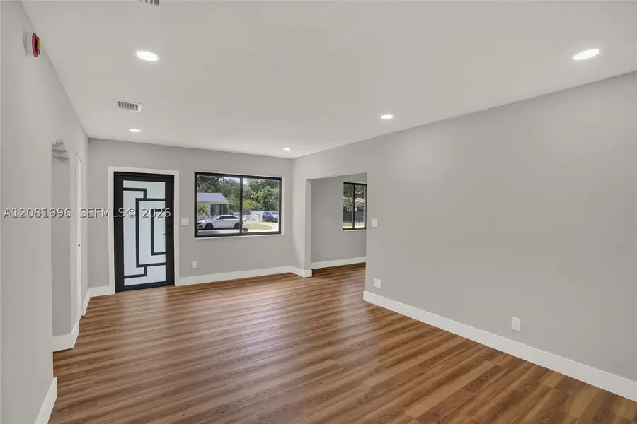 555 NW 124th St, North Miami, FL 33168 - #3