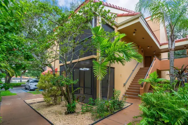 15495 N Miami Lakeway N #101, Miami Lakes, FL 33014