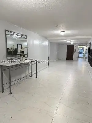 9320 Fontainebleau Blvd #213, Miami, FL 33172 - #2
