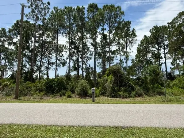 3607 Peugeot St, Sebring, FL 33872