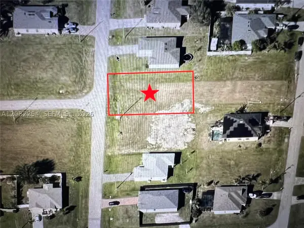 1135 NW 12th Pl, Cape Coral, FL 33993