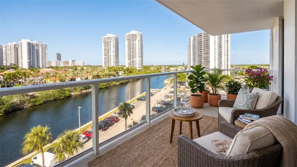 3701 N Country Club Dr #701, Aventura, FL 33180