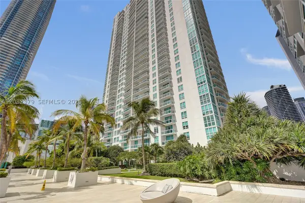 951 Brickell Ave #1106, Miami, FL 33131