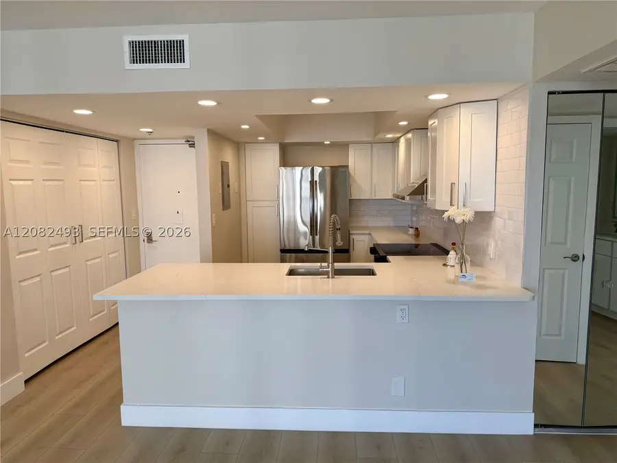 20335 W Country Club Dr #1203, Aventura, FL 33180 - #2