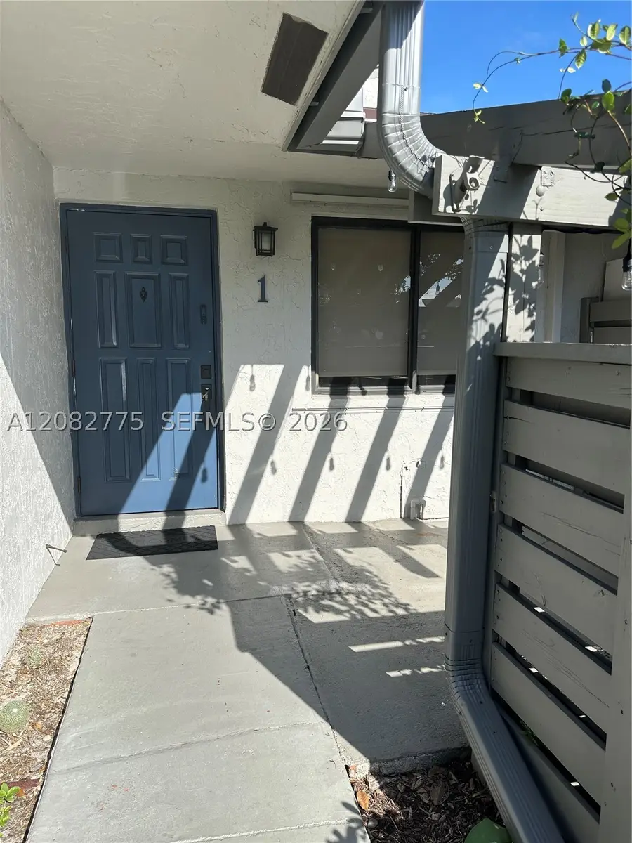 445 Lakeview Dr #1, Weston, FL 33326 - #2