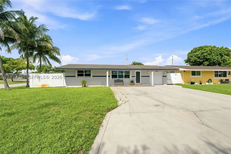 1000 NW 76th Ter, Pembroke Pines, FL 33024 - #3