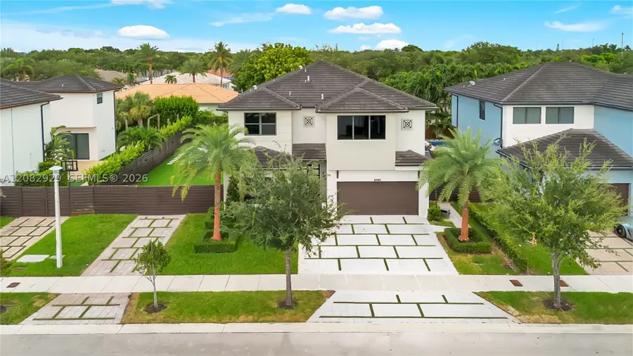 8981 NW 161st Ter, Miami Lakes, FL 33018 - #3