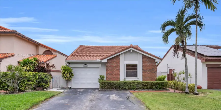 17624 NW 63rd Ct, Hialeah, FL 33015 - #2