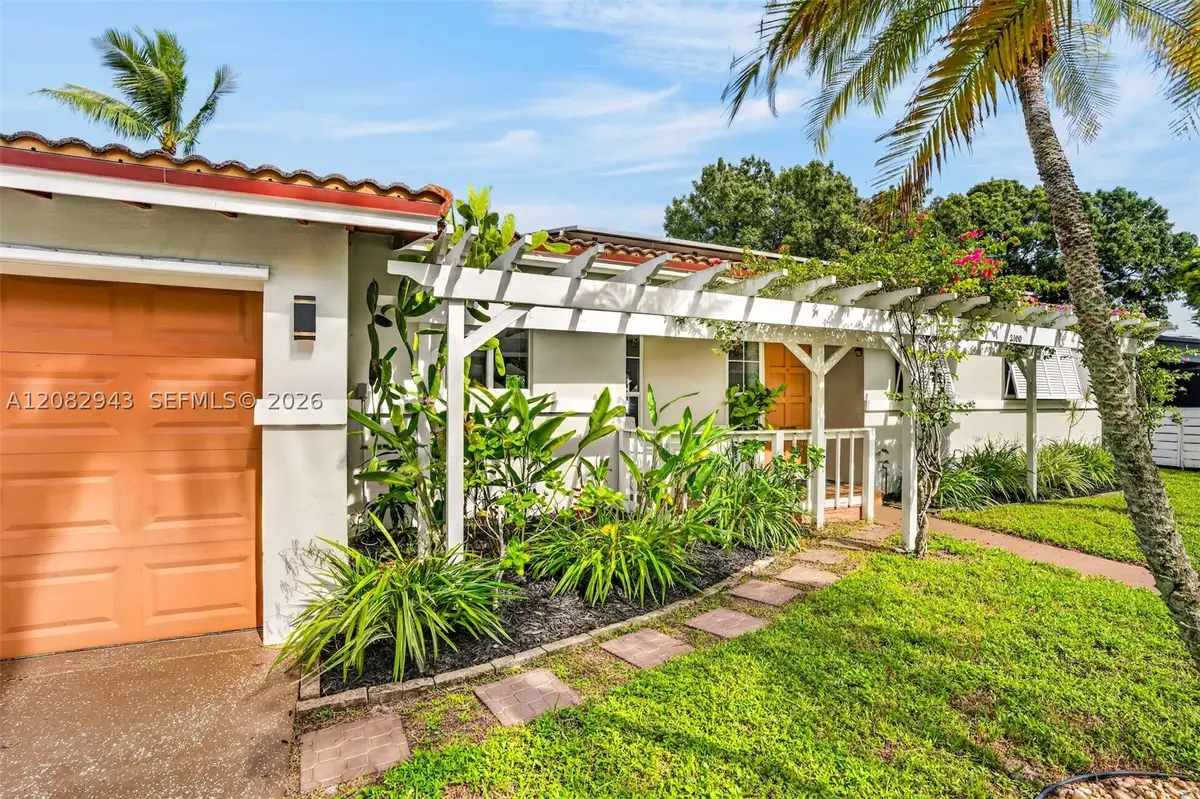 2100 SW 23rd Ter, Fort Lauderdale, FL 33312 - #1