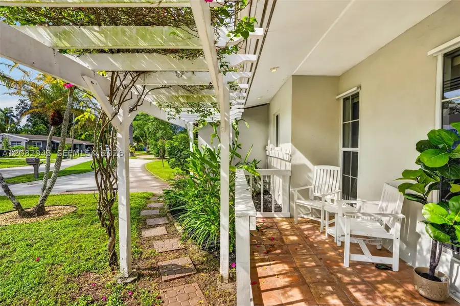 2100 SW 23rd Ter, Fort Lauderdale, FL 33312 - #3