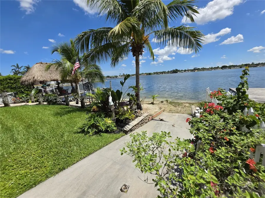 8450 NW 178th St, Hialeah, FL 33015 - #2