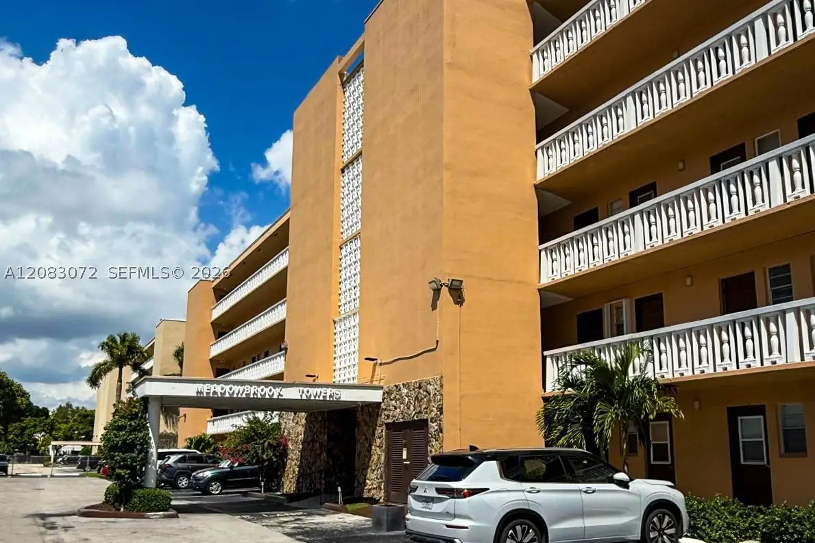 301 NE 14th Ave #504, Hallandale Beach, FL 33009 - #1