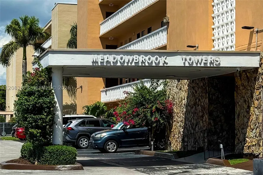 301 NE 14th Ave #504, Hallandale Beach, FL 33009 - #2