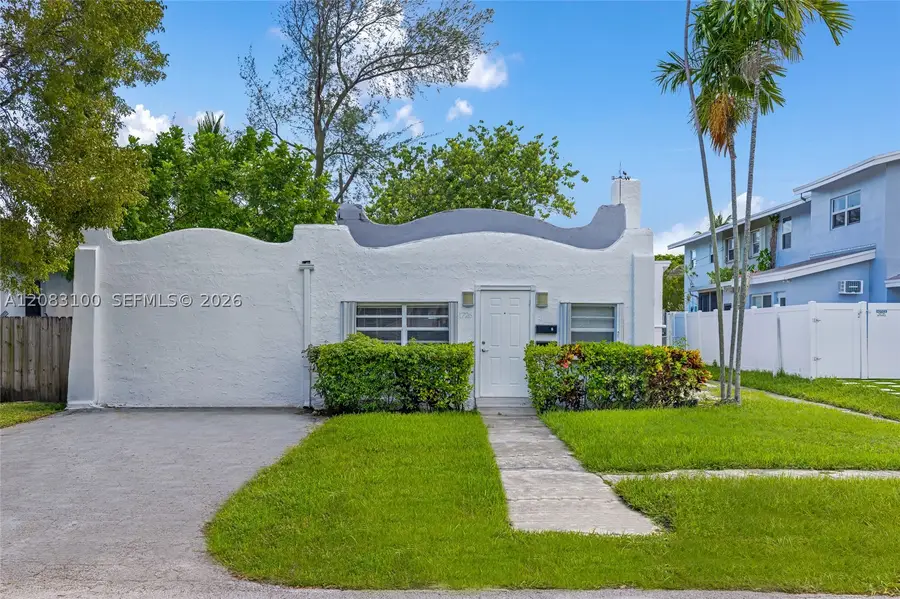 1726 Roosevelt St, Hollywood, FL 33020 - #2
