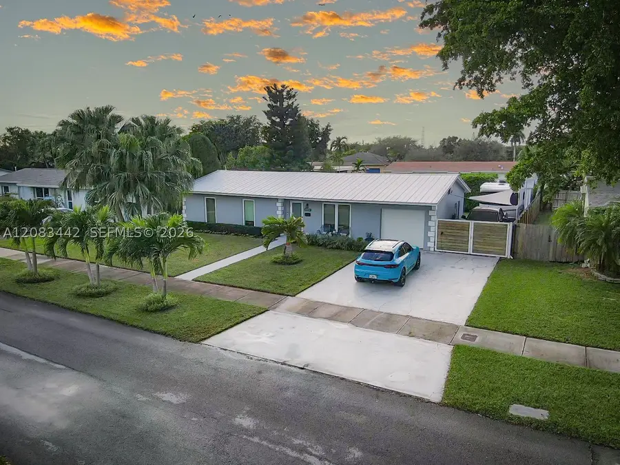18124 SW 92nd Ct, Palmetto Bay, FL 33157 - #2