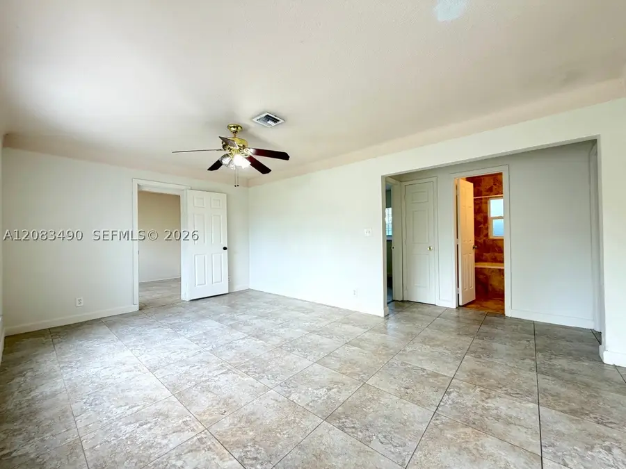 231 NW 4th St, Deerfield Beach, FL 33441 - #2