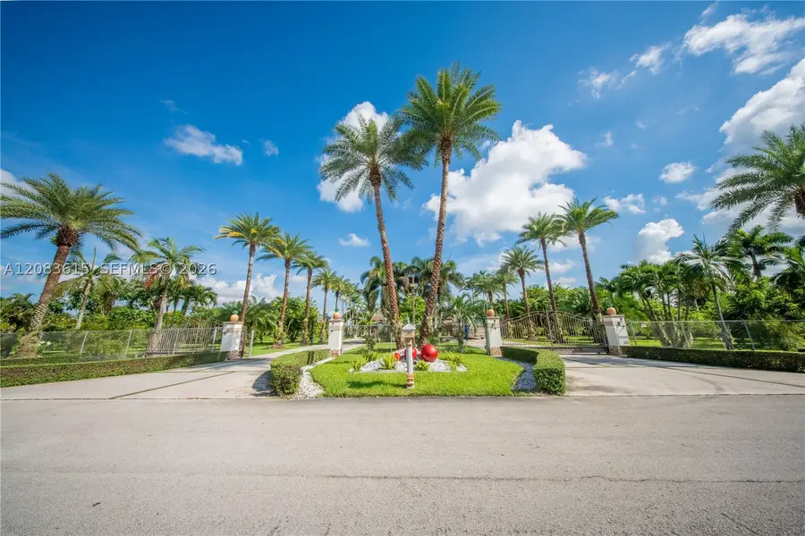 19381 SW 196th St, Miami, FL 33187 - #2