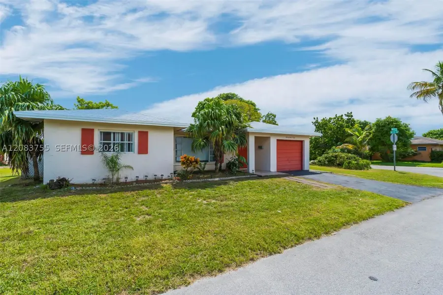 7108 NW 76th Ct, Tamarac, FL 33321 - #2