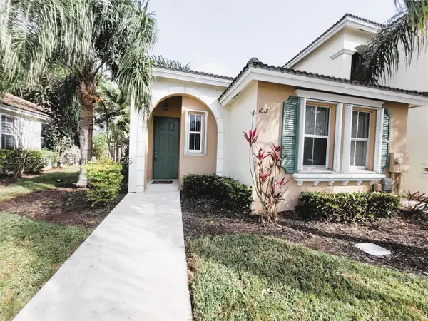 1017 NE 42nd Pl, Homestead, FL 33033